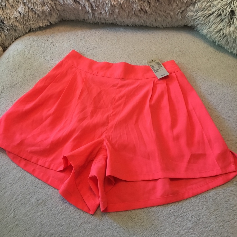 AE Bright orange loose shorts